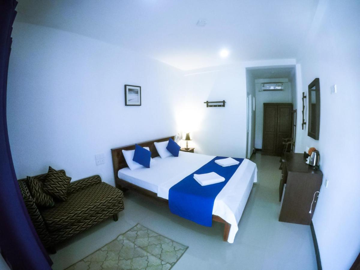 Mirissa Blue Whale Holiday Hotel Exterior foto